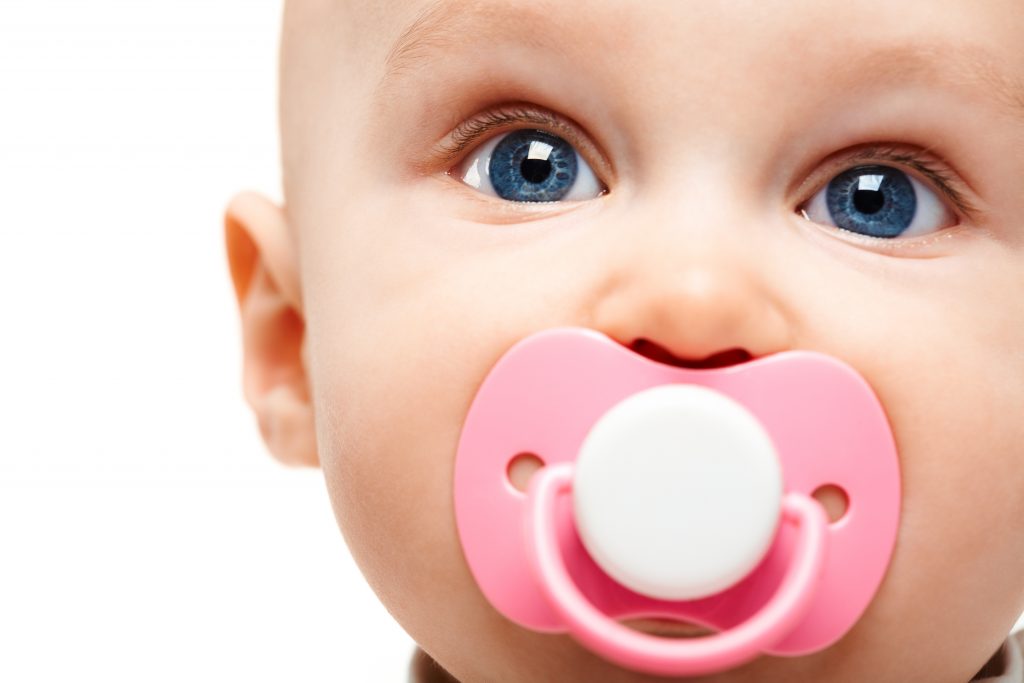 Breastfed babies best sale and pacifiers