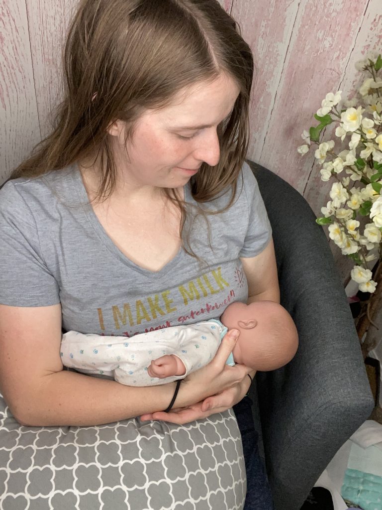 cross cradle position breastfeeding